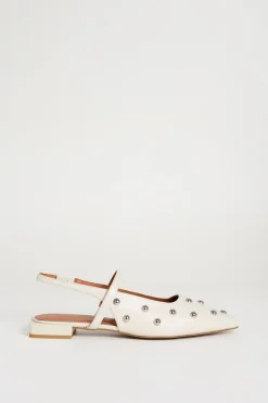 Slingback in pelle con borchie - Bianco