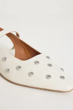 Slingback in pelle con borchie - Bianco