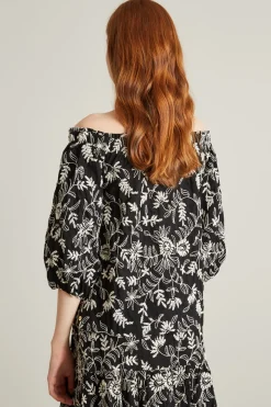 Top off shoulder con ricamo - Nero