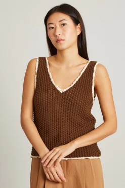 Top a canotta crochet - Marrone