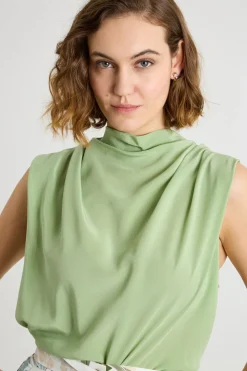 Top con collo alto - Verde