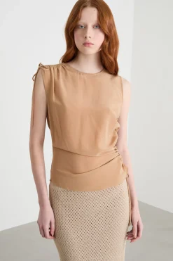 Top con coulisse - Cammello