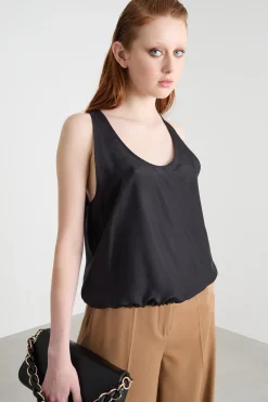 Top con spacco - Nero