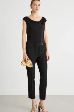 Top in jersey con scollo morbido - Nero