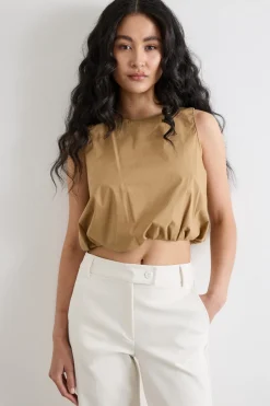 Top smanicato con fondo elastico - Cammello