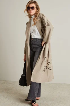 Trench con ricamo - Sabbia