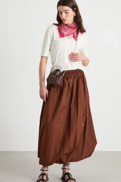 T-shirt con ampio scollo a V - Bianco