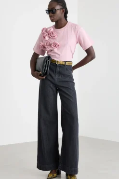 T-shirt con applicazioni floreali - Rosa