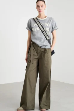 T-shirt con applicazioni - Grigio