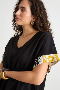 T-shirt con inserti stampati - Nero