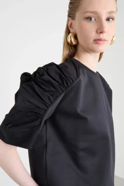 T-shirt con maniche arricciate - Nero