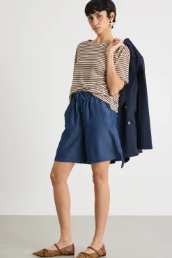 T-shirt con piccoli spacchi - Beige Marrone