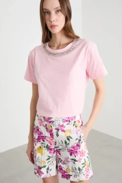 T-shirt con ricamo bijoux - Rosa