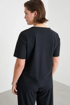T- shirt con ricamo - Nero