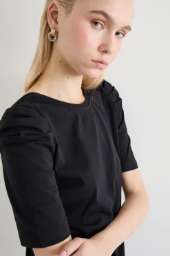 T-shirt con scollatura a V sul retro - Nero
