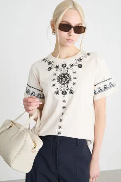 T-shirt girocollo con ricamo - Bianco Nero
