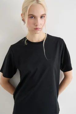 T-shirt girocollo con spacchetti - Nero